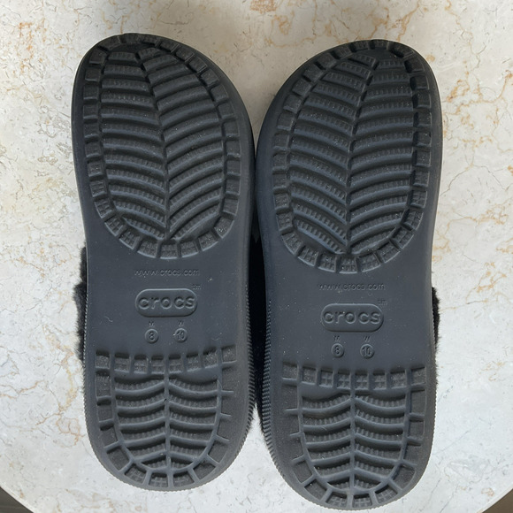 Crocs Furever Crush Black fur Lined chunky Clogs Mens size 8 womens size 10 fur - Picture 10 of 16
